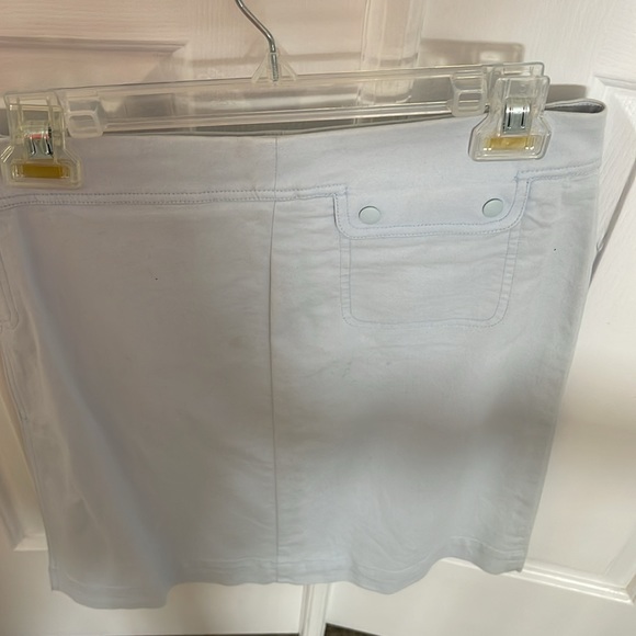 Lacoste skirt size 4 - Picture 2 of 4